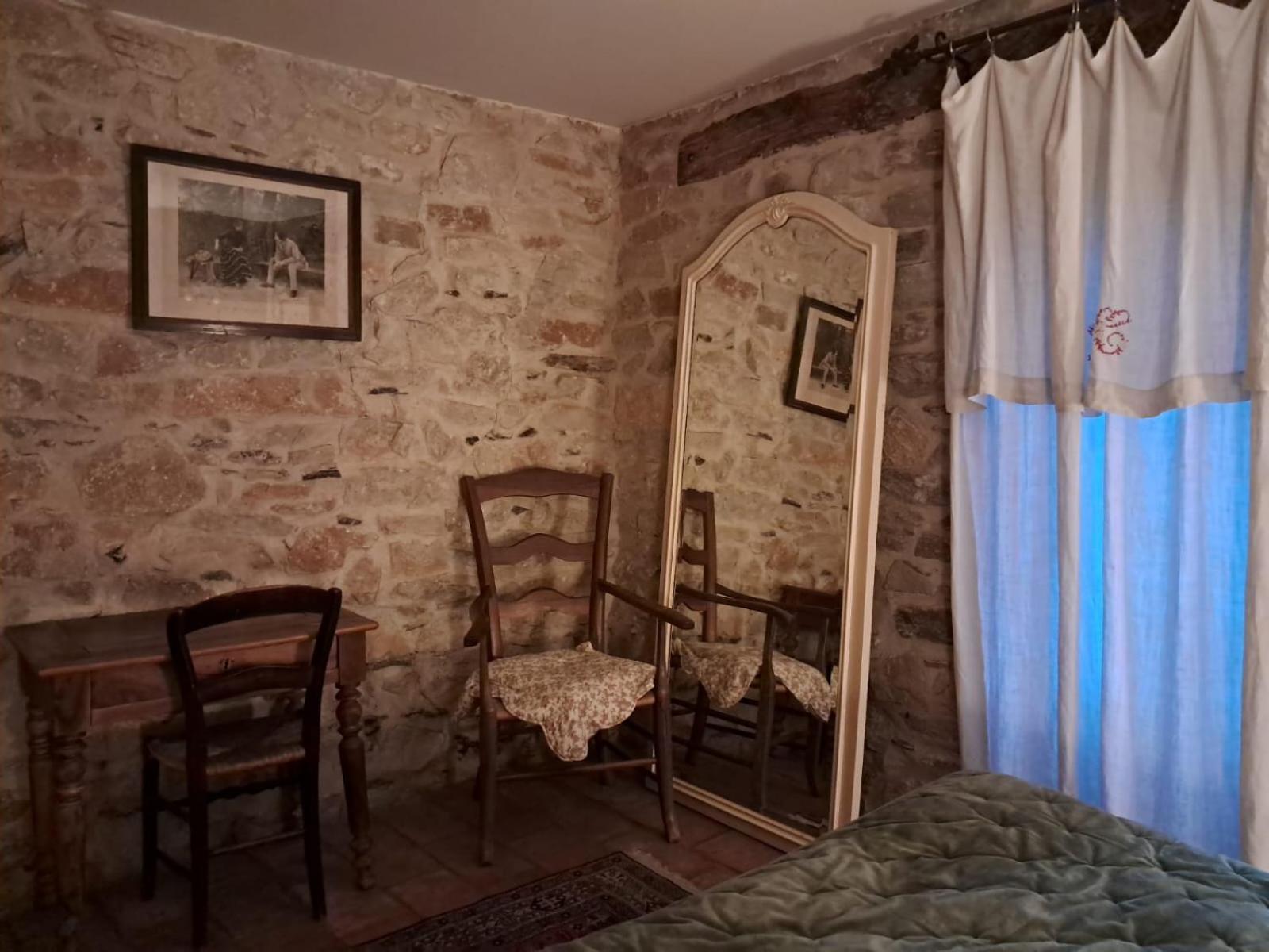 Nabat Le Haut, Chambre Et Table D'Hotes Courniou Eksteriør billede